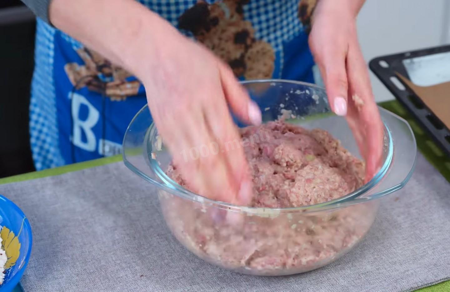 Шаг 7 приготовления Котлеты из смешанного мясного фарша в духовке
