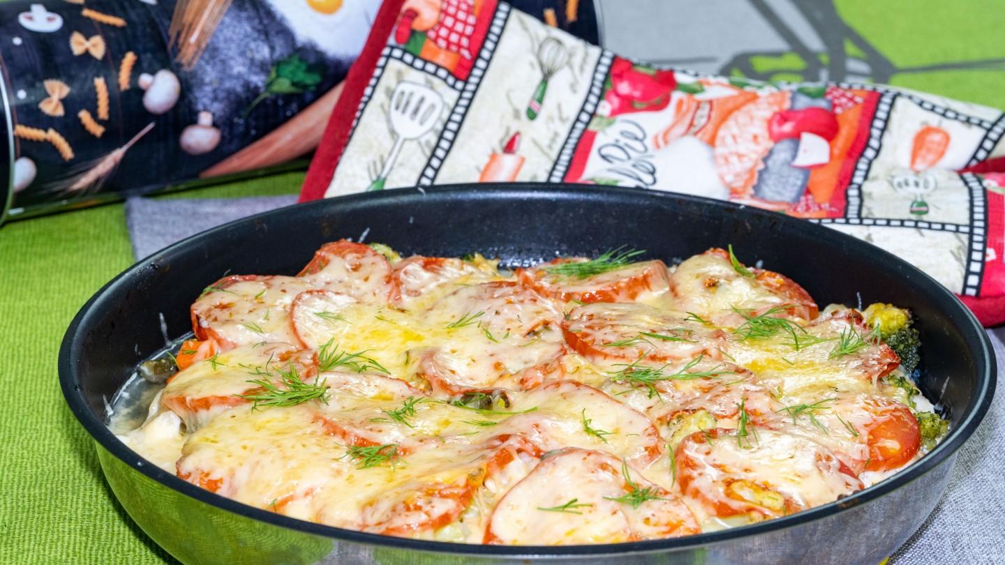 Шаг 15 приготовления Куриное филе запеченное с замороженными овощами и сыром