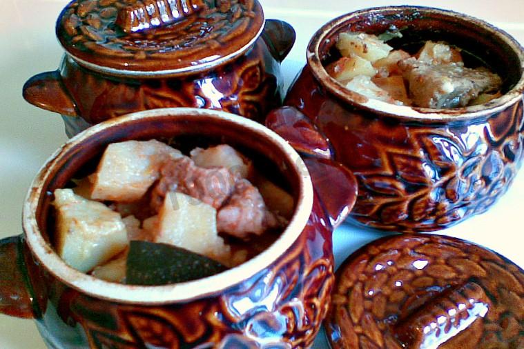 Обложка рецепта Картошка с мясом в горшочке по-простому