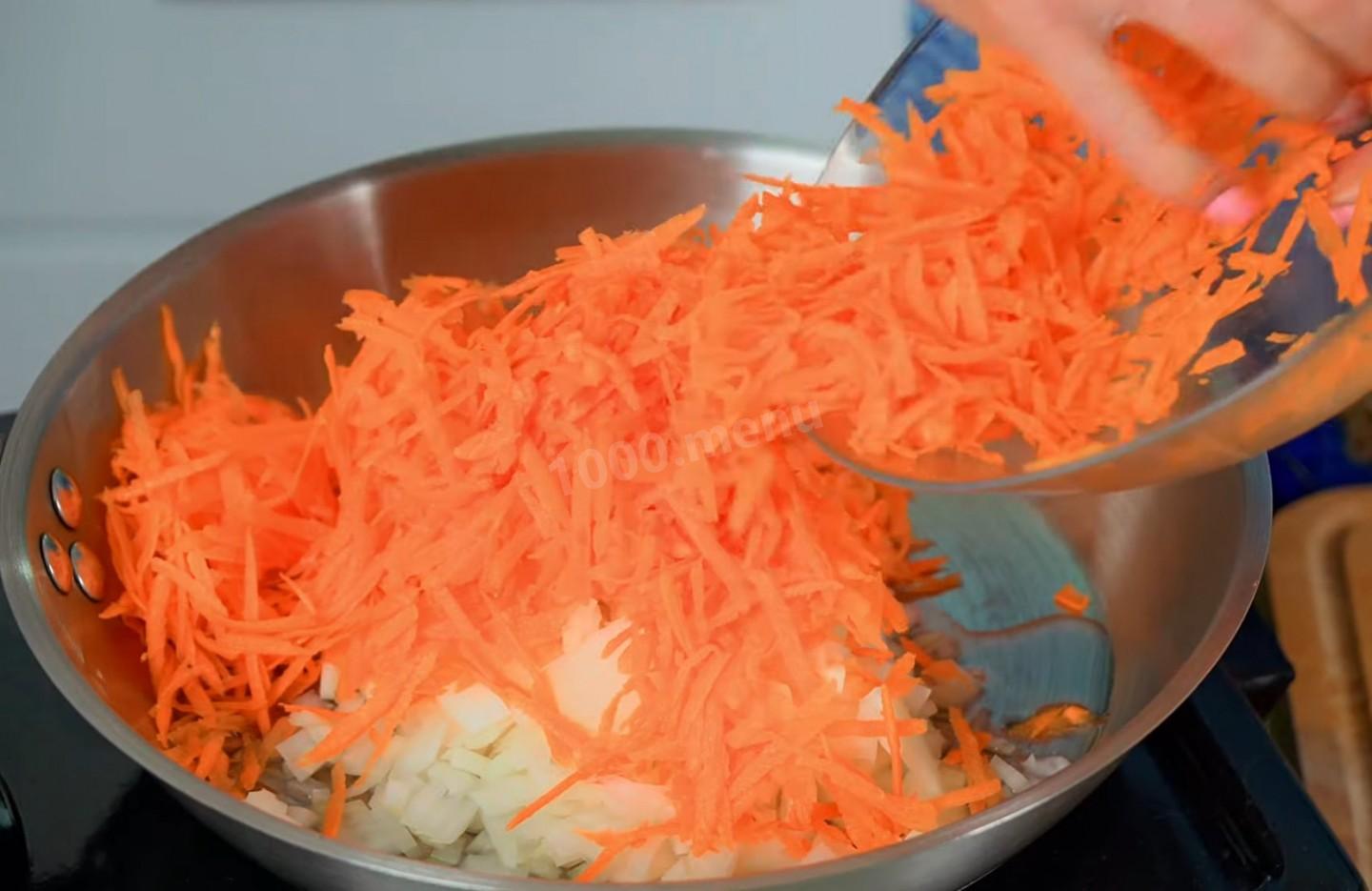 Шаг 3 приготовления Фаршированный мясным фаршем и рисом болгарский перец