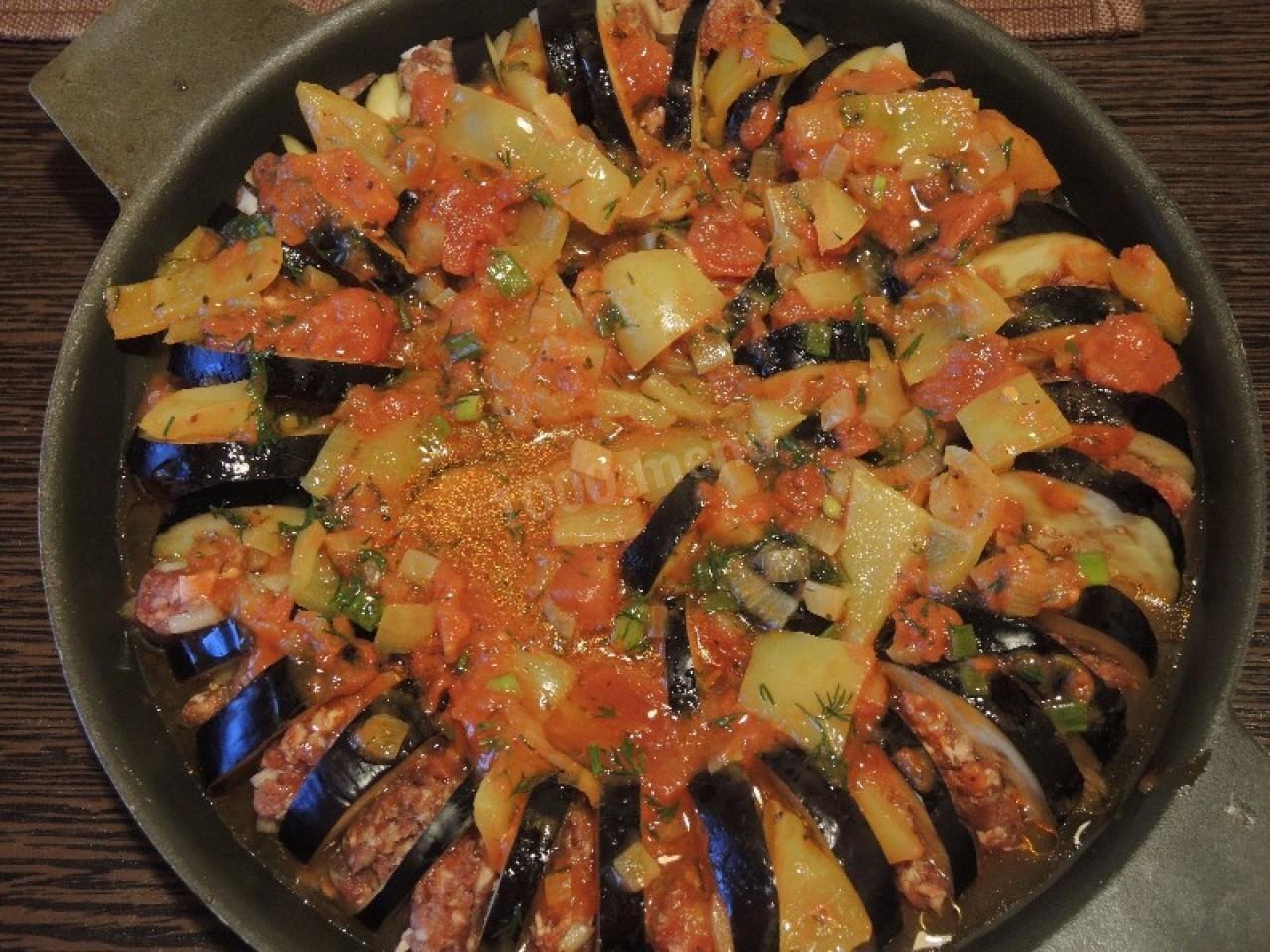 Шаг 12 приготовления Баклажаны с овощами и говяжьим фаршем в духовке