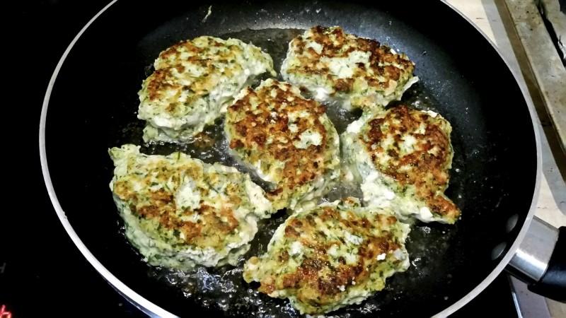 Шаг 10 приготовления Диетические рубленые котлеты из куриной грудки