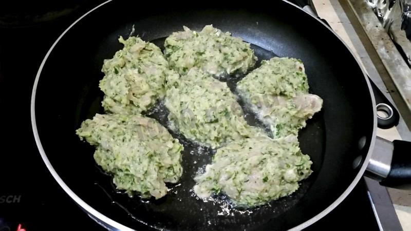Шаг 9 приготовления Диетические рубленые котлеты из куриной грудки