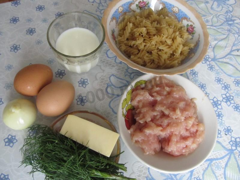 Шаг 1 приготовления Лапшевник с мясом и сыром