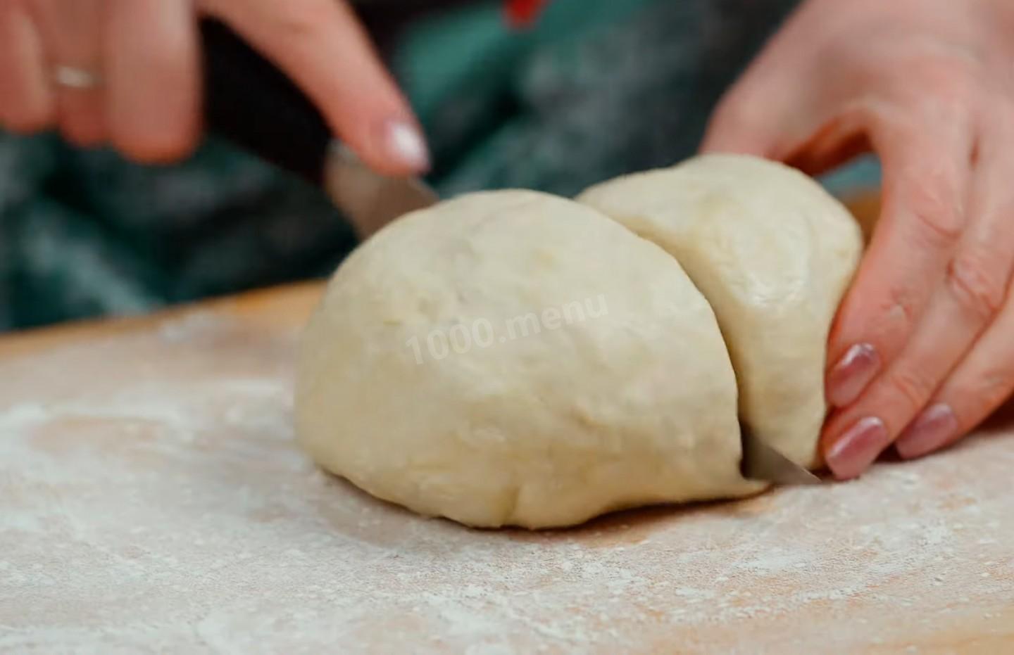 Шаг 14 приготовления Пицца с говяжьим фаршем, сыром и томатами