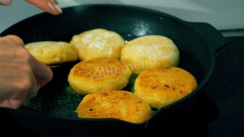 Шаг 15 приготовления Картофельные котлеты с овощами и лимонным соком