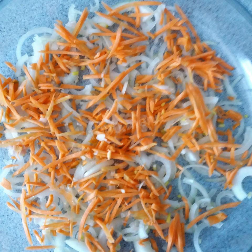 Шаг 8 приготовления Скумбрия запеченная с овощами в сливках в духовке