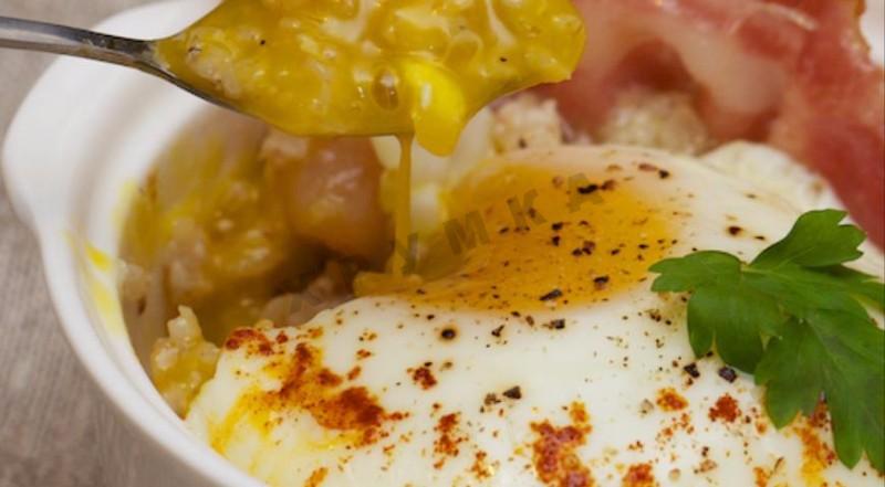 Обложка рецепта Каша злаковая с яйцом и беконом