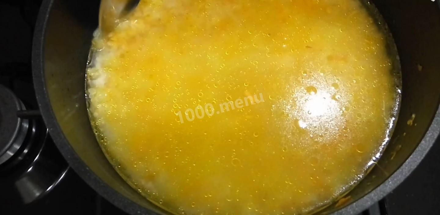 Шаг 5 приготовления Гарнир из риса с луком и морковью