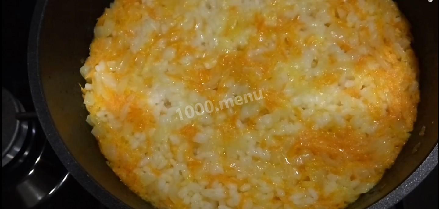 Шаг 6 приготовления Гарнир из риса с луком и морковью