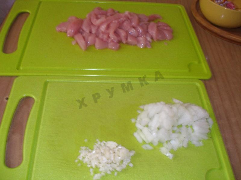Шаг 2 приготовления Филе куриной грудки с болгарским перцем в сметане