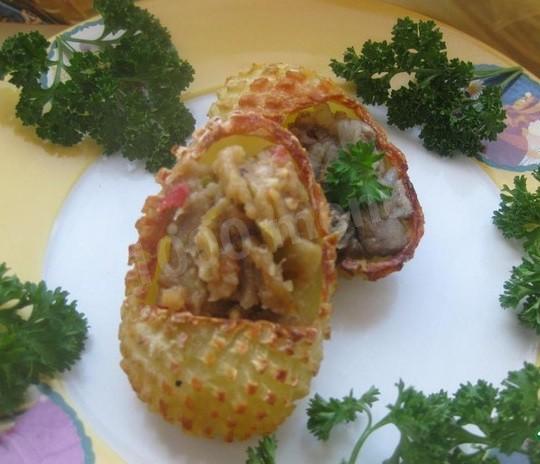 Шаг 7 приготовления Картофельные лапти с грибами и баклажанами