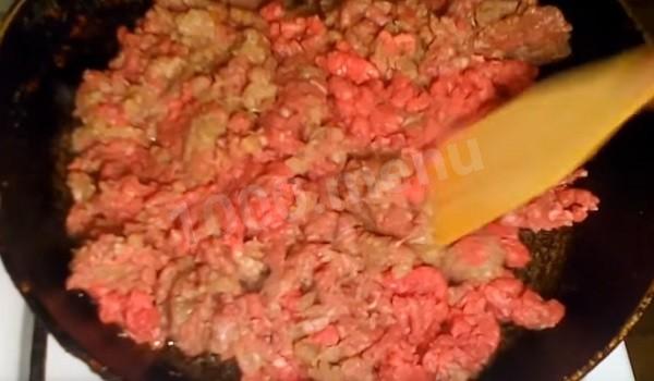 Шаг 2 приготовления Запеканка с фаршем и картошкой