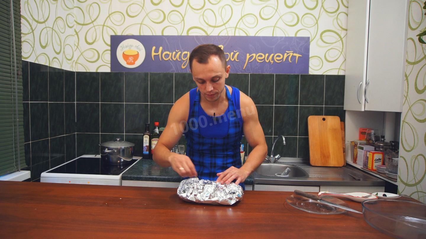 Шаг 10 приготовления Горбуша фаршированная овощами в духовке