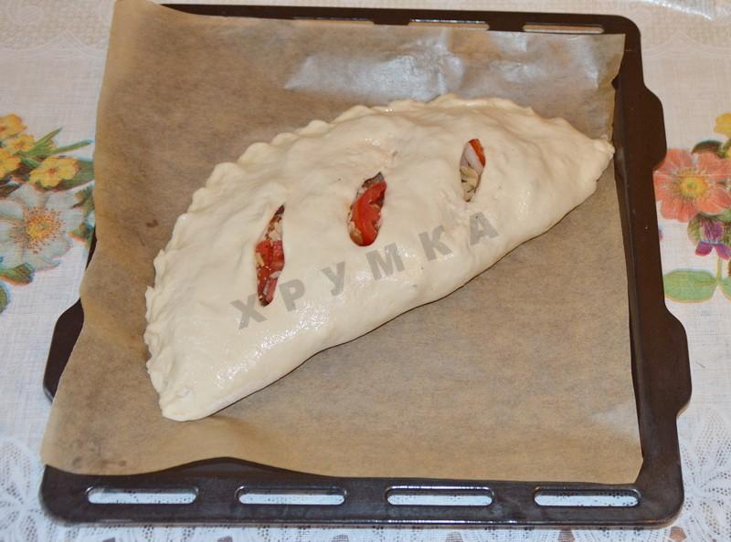 Шаг 12 приготовления Закрытая пицца кальцоне с курицей и грибами