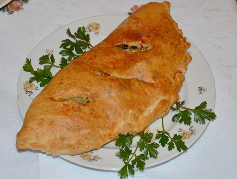 Шаг 13 приготовления Закрытая пицца кальцоне с курицей и грибами