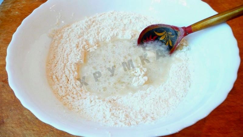 Шаг 3 приготовления Вареники на воде  и растительном масле вишневые