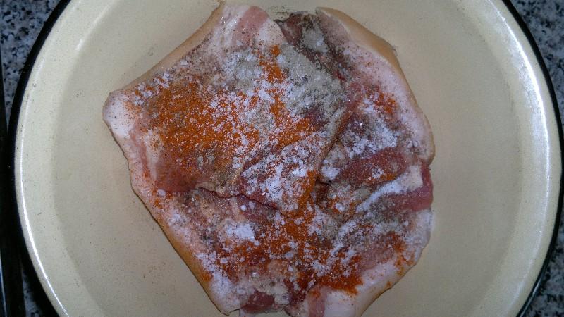 Шаг 2 приготовления Свиные ребрышки с картошкой и чесноком в духовке
