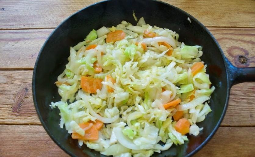 Шаг 5 приготовления Якисоба с курицей