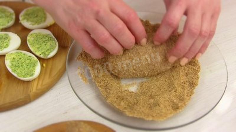 Шаг 10 приготовления Куриные котлеты с яйцом и зеленью
