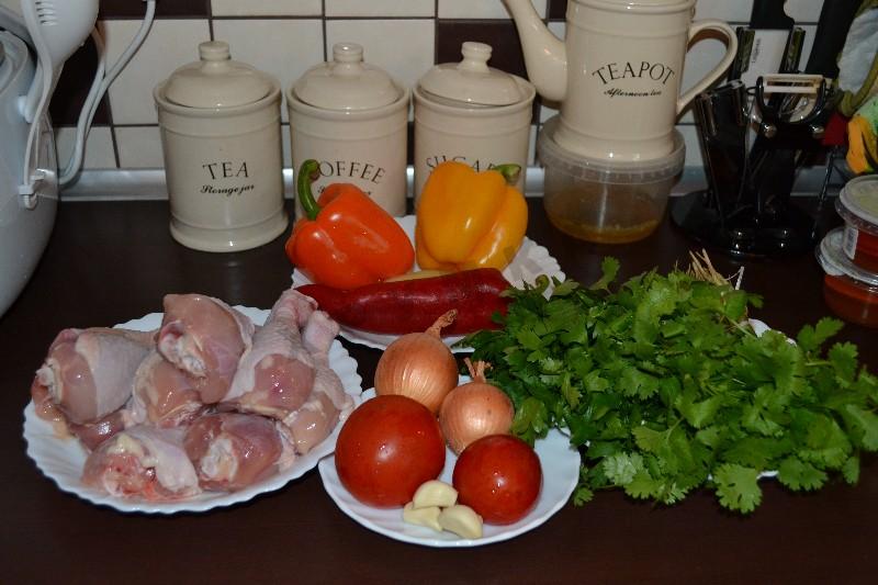 Шаг 1 приготовления Чахохбили из куриных ножек в мультиварке