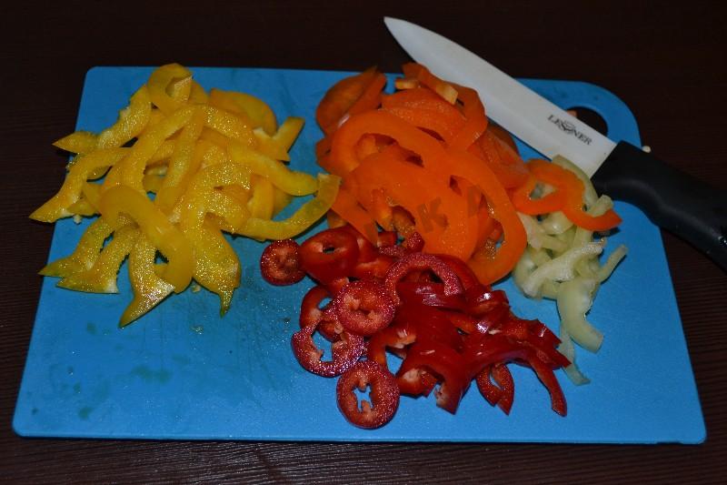 Шаг 4 приготовления Чахохбили из куриных ножек в мультиварке