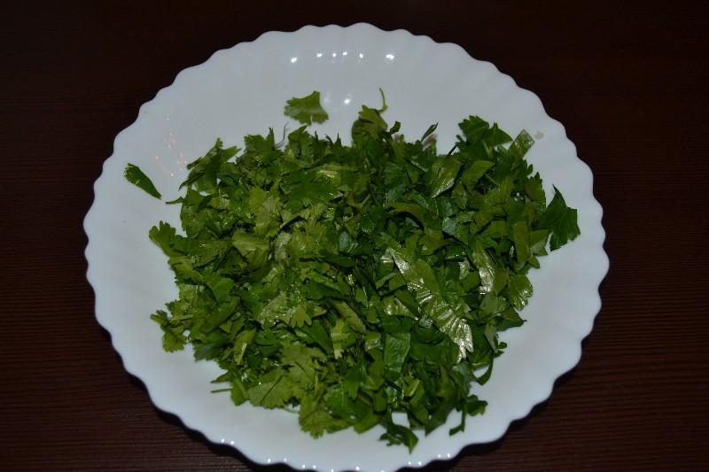 Шаг 6 приготовления Чахохбили из куриных ножек в мультиварке