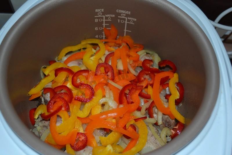 Шаг 8 приготовления Чахохбили из куриных ножек в мультиварке