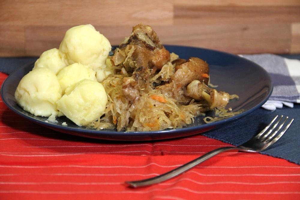 Обложка рецепта Kraut mit Fuzher утка с тушеной капустой и картошкой