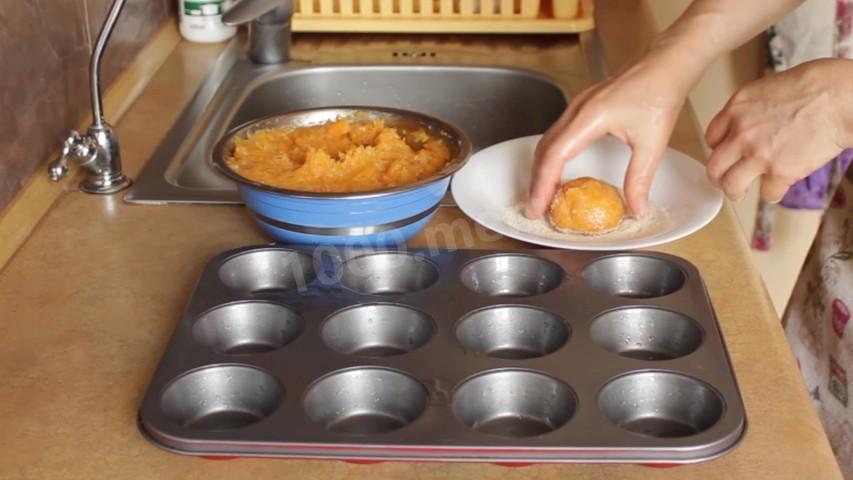 Шаг 3 приготовления Котлеты из куриного филе с сюрпризом
