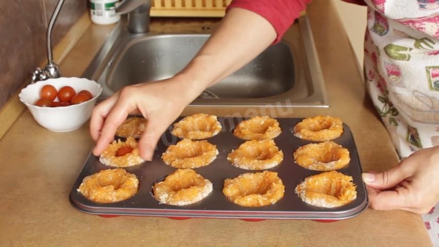 Шаг 4 приготовления Котлеты из куриного филе с сюрпризом