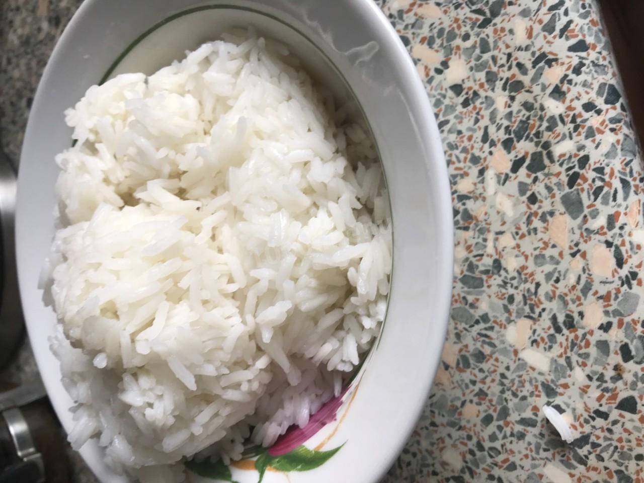 Шаг 11 приготовления Рис по-тайски с курицей креветками и кешью