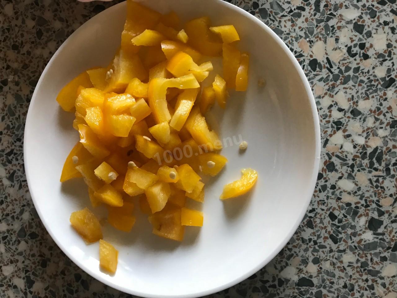 Шаг 2 приготовления Рис по-тайски с курицей креветками и кешью
