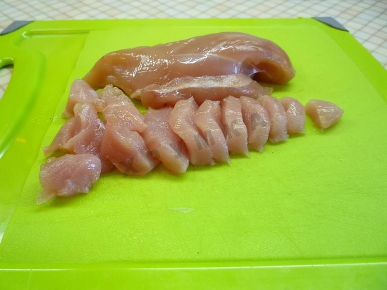 Шаг 3 приготовления Филе курицы с зеленой стручковой фасолью и рисом в майонезе