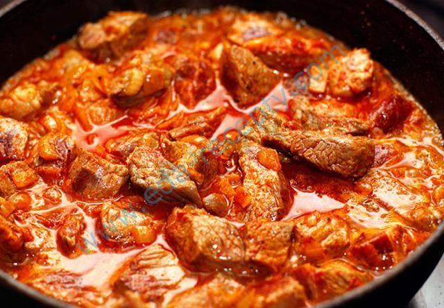 Обложка рецепта Гуляш из мяса бобра