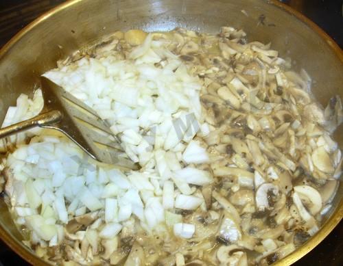 Шаг 2 приготовления Крошка картошка с шампиньонами в духовке
