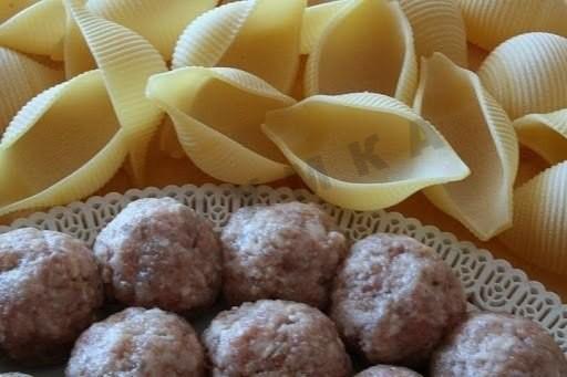 Шаг 1 приготовления Ракушки фаршированные с рикоттой и твердым сыром