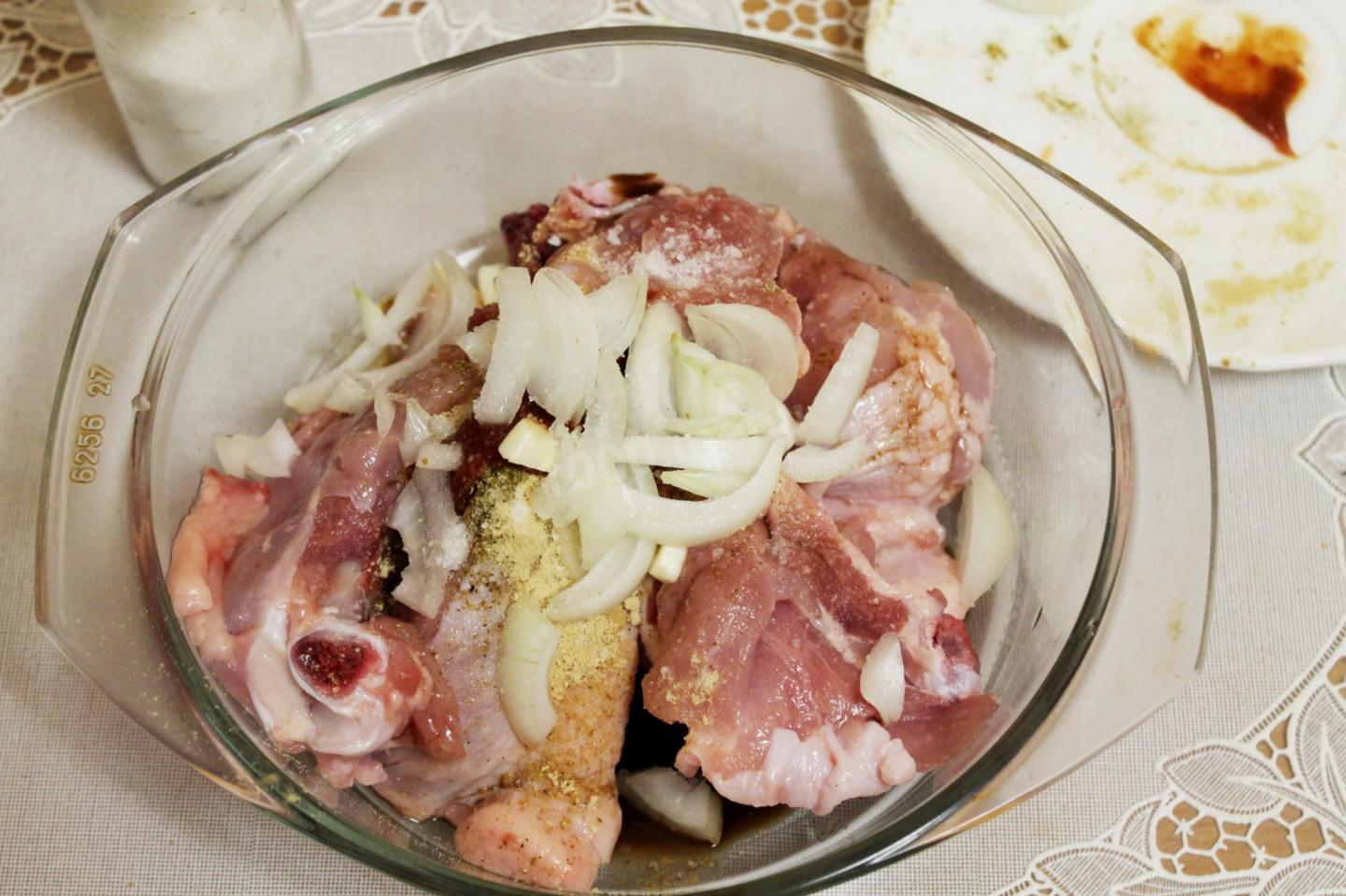 Шаг 3 приготовления Курица с консервированной красной фасолью и соевым соусом
