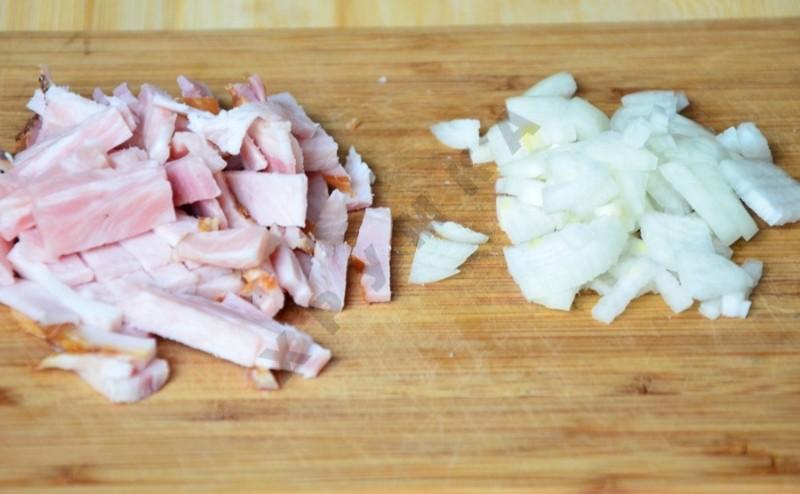 Шаг 2 приготовления Фарфалле с курицей в сливочном соусе