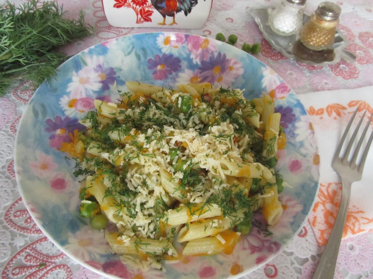 Шаг 7 приготовления Макароны с зеленым горошком и сыром