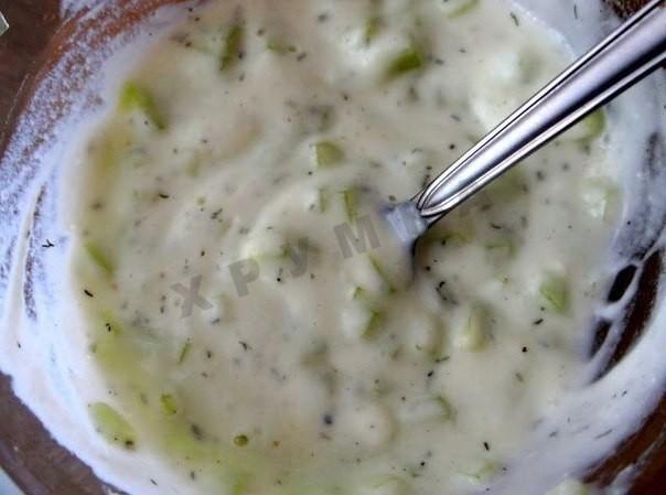 Шаг 4 приготовления Лосось по-гречески с соусом цацики