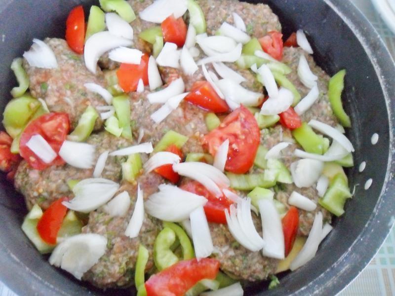 Шаг 17 приготовления Казан котлеты, котлеты в кастрюле