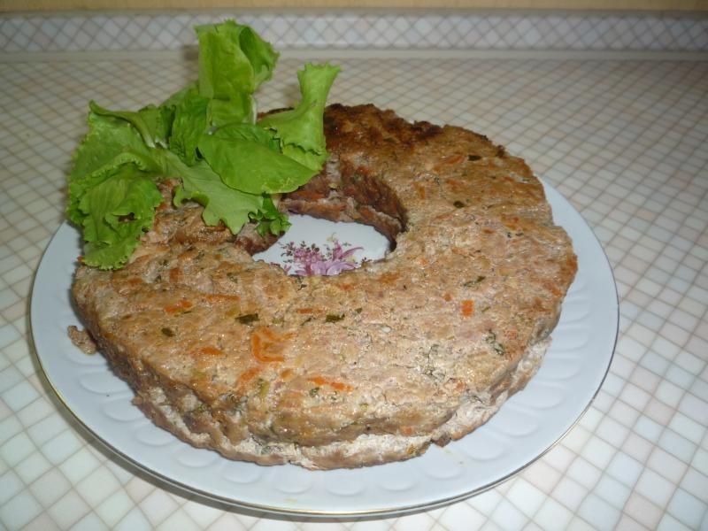 Шаг 5 приготовления Мясное пасхальное кольцо с яйцами
