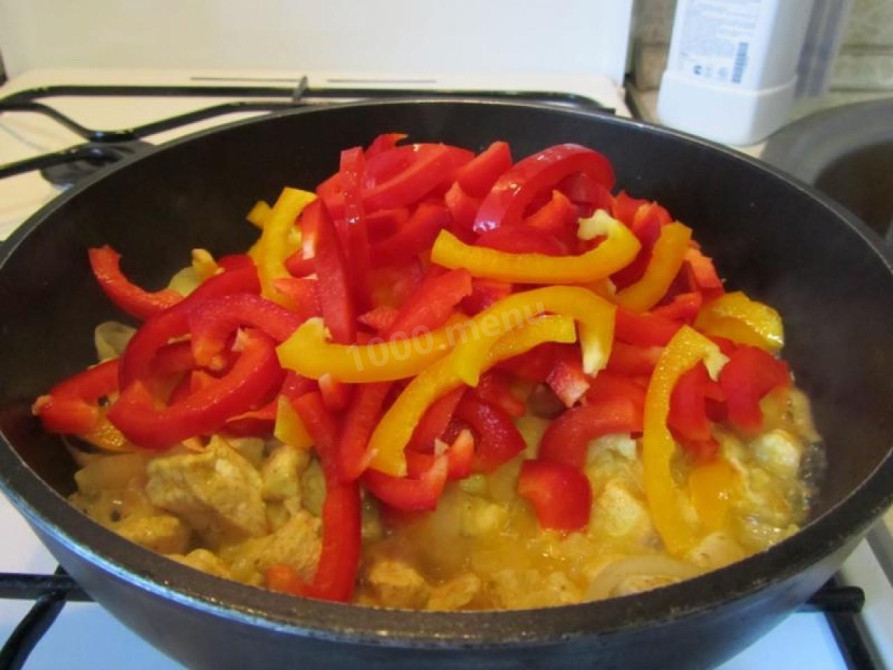 Шаг 11 приготовления Куриная грудка с апельсинами и болгарским перцем