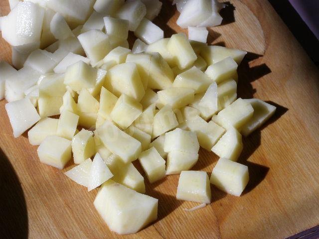 Шаг 5 приготовления Тушеная картошка с мясом и квашеной капустой