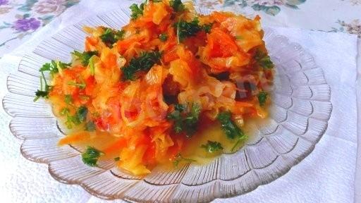Обложка рецепта Капуста тыква морковка лук тушеные с помидорами в сковороде