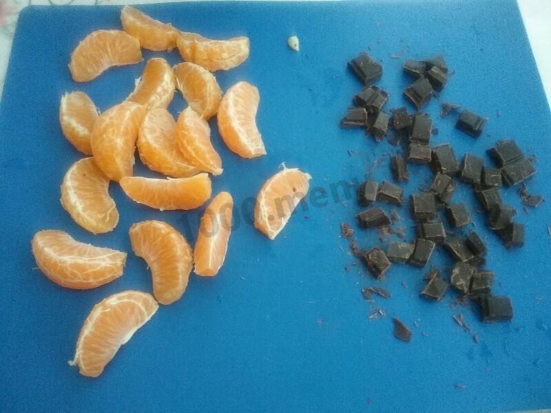 Шаг 1 приготовления Запеканка овсяно-творожная с мандаринами и шоколадом