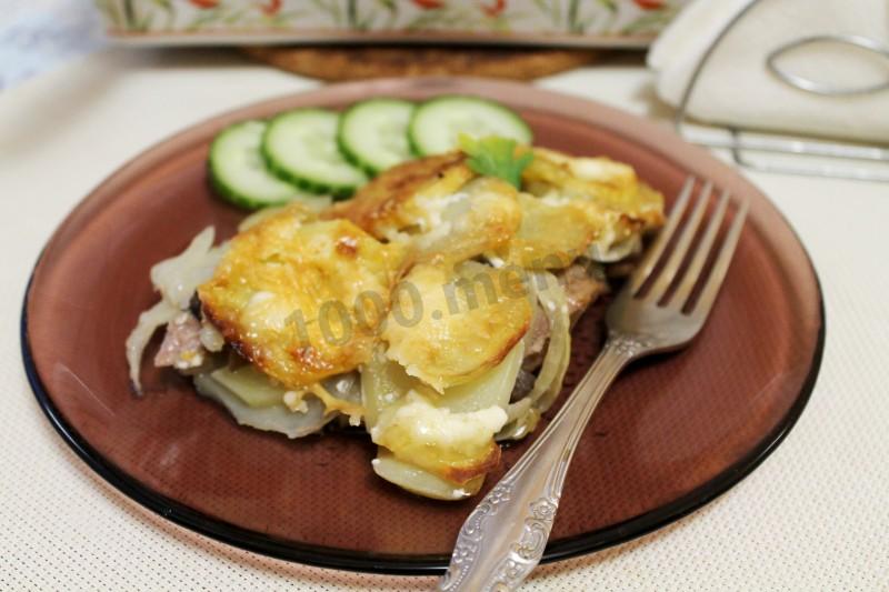 Шаг 12 приготовления Мясо с грибами картошкой и майонезом по царски в духовке