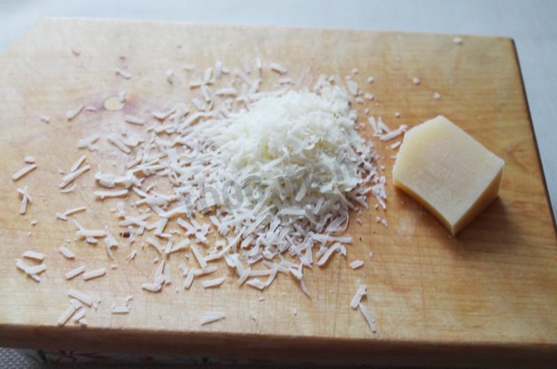Шаг 9 приготовления Мясо с грибами картошкой и майонезом по царски в духовке