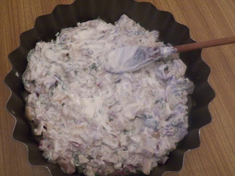 Шаг 11 приготовления Филе курицы, тушеное в сметанном соусе с зеленью